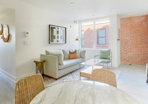 Sonder Callisto | Two-Bedroom Apartment w/ Balcony