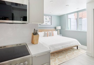 Sonder Callisto | Studio Apartment