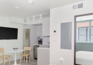 Sonder Callisto | Studio Apartment