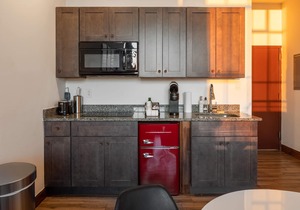 Sosuite | Studio w W/D, Gym, On-Site Restaurant