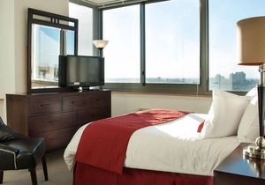 Spacious 1BR | Gym | steps from PATH | near NYC | by GLS