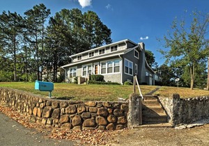 Spacious, Historic Home Only 6 Mi to Dwntwn Chatt!