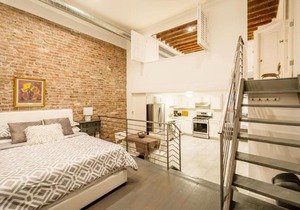 Stylish 2BD Loft in the Heart of Old City