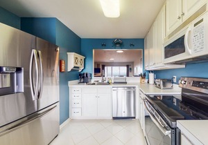 Stylish coastal gem with amazing river & bay views - steps to sandy beach
