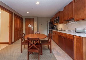 Suites at Silver Tree: A307 One Bedroom & Loft Lake View