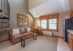 Suites at Silver Tree: A310 Studio & Loft Standard View