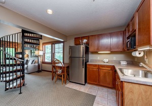 Suites at Silver Tree: A318 One Bedroom & Loft Standard View