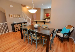 SUNDAY TO SUNDAY! BEAUTIFUL TOWN HOME WITH COMMUNITY POOL CLOSE TO REHOBOTH