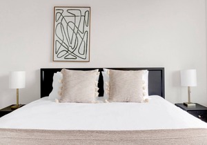 Sunny Crystal City 1BR w/ Gym & Concierge, steps to Metro, by Blueground