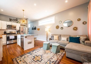 The Colorful Cottage Charming Fountain Square Home