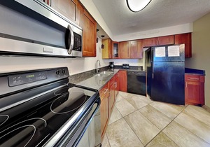 Updated 2 BR Pool View Condo - 3 minutes From Downtown Put-in-Bay Ohio - CON1