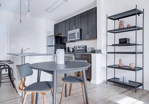 Upscale H Street 1BR w/W/D & Gym, walk to Union Station, by Blueground