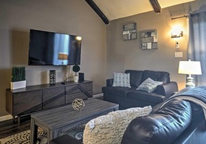Upscale Tannersville Townhome Close to Skiing!