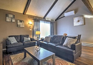 Upscale Tannersville Townhome Close to Skiing!
