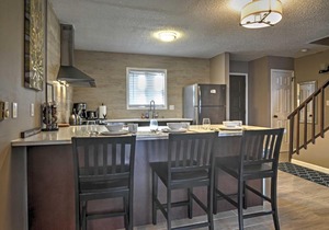 Upscale Tannersville Townhome Close to Skiing!
