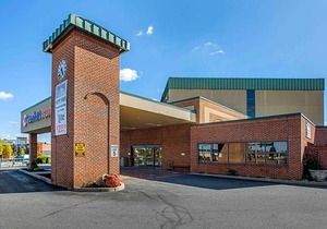 2-Star Hotel ∙ Comfort Suites Bethlehem Near Lehigh University and LVI Airport