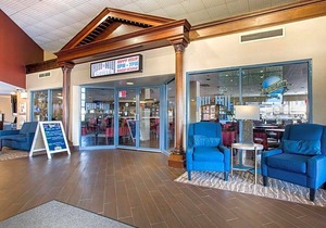 2-Star Hotel ∙ Comfort Suites Bethlehem Near Lehigh University and LVI Airport
