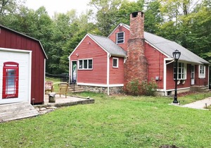 Vacation Home In Poconos on 80 acres! Private Lake