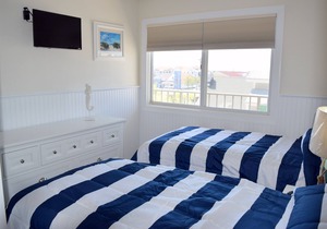 Watch the sunrise from your balcony - 3rd floor beachfront