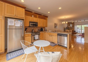 Water Street Retreat - In the heart of Downtown Saugatuck with views of the river!