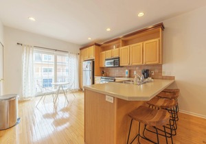 Water Street Retreat - In the heart of Downtown Saugatuck with views of the river!
