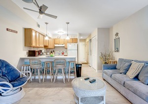 Water View Condo with Full Kitchen, Central AC, Balcony, and Free WiFi