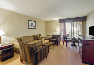 Wyndham Garden Hotel Newark Airport