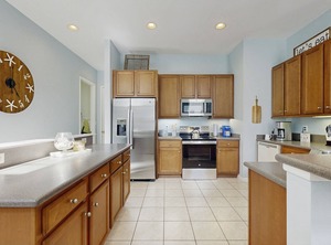 Bayside Resort | The Commons