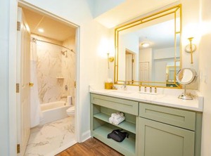 Chateau Renault | Egg Harbor City