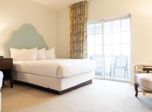Chateau Renault | Egg Harbor City