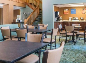 Comfort Inn Grove | Pine Grove