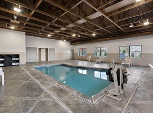 Comfort Suites East | Summit Station