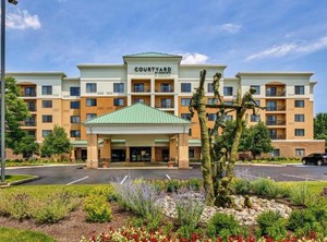 Courtyard | Oxford Valley