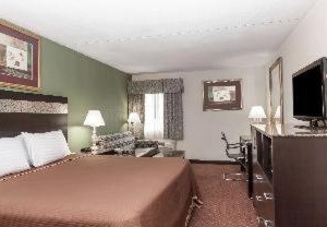 Howard Johnson | Newark