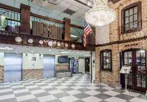 Howard Johnson | Newark