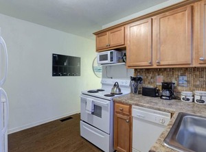 Cottage | Midtown