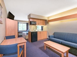Microtel Inn | Hazelton