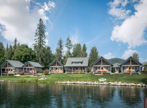Lakefront Beach Bungalow | Dover Bay