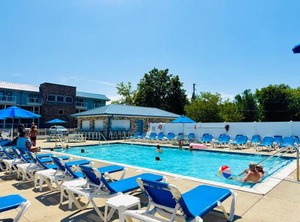 Poolview | Put-in-Bay