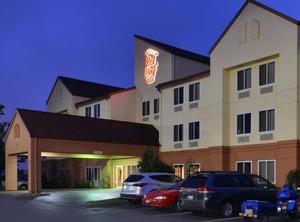 Red Roof Inn Clyde | Clyde