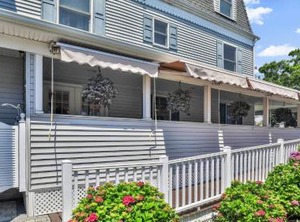 Tandem Inn | Wall