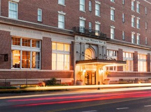 The George Washington Wyndham Grand Hotel | Old Town Winchester