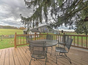 Vintage Farmhouse Half Mi Mount Pleasant Ski | Cambridge Springs