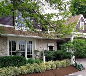 The Inn At Leola Village 
