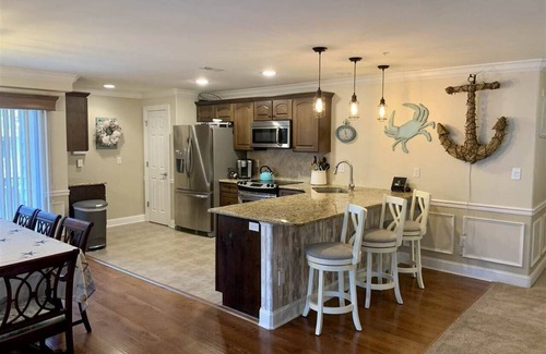 Wildwood Condo | 1.5 blocks from beach/boardwalk-heated pool-private elevator and garage