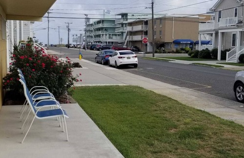 Wildwood Crest House | 1 block from the beach . Ocean view cozy beach house . Backyard with fire pit .