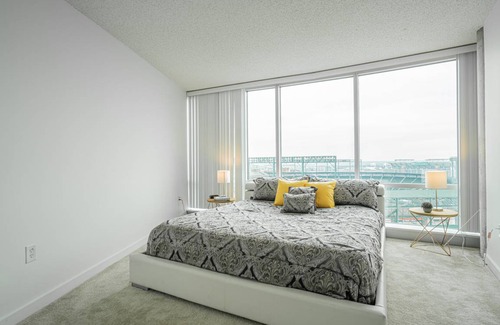 Canton Apartment | 102 m² Apartment ∙ 2 bedrooms ∙ 5 guests