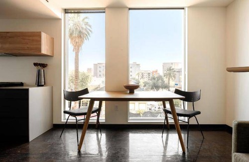 Evans Churchill Apartment | 107 m² Serviced apartment ∙ 2 bedrooms ∙ 6 guests