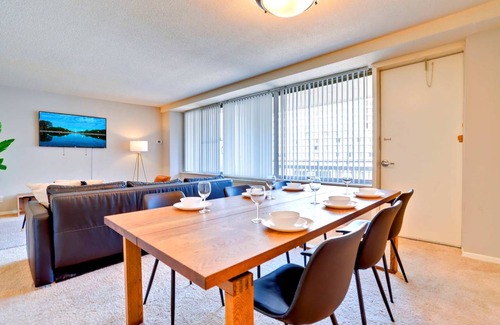 Crystal City Apartment | 114 m² Apartment ∙ 2 bedrooms ∙ 5 guests