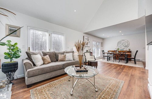 Long Pond House | 115 m² House ∙ 3 bedrooms ∙ 6 guests